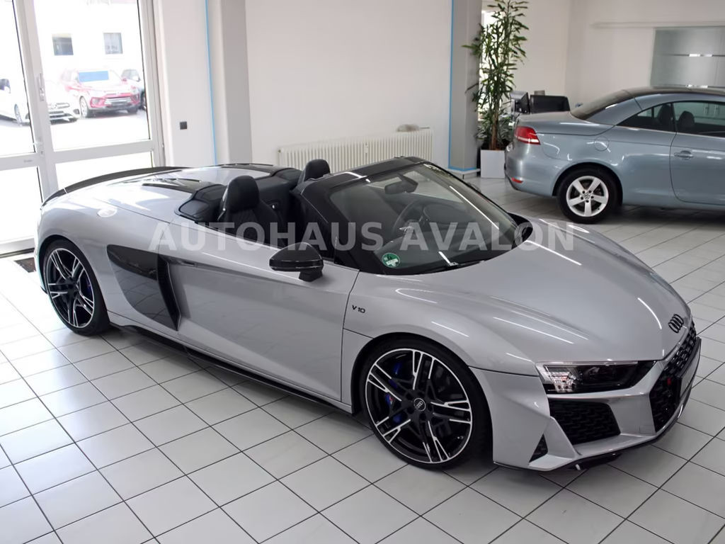Audi R8