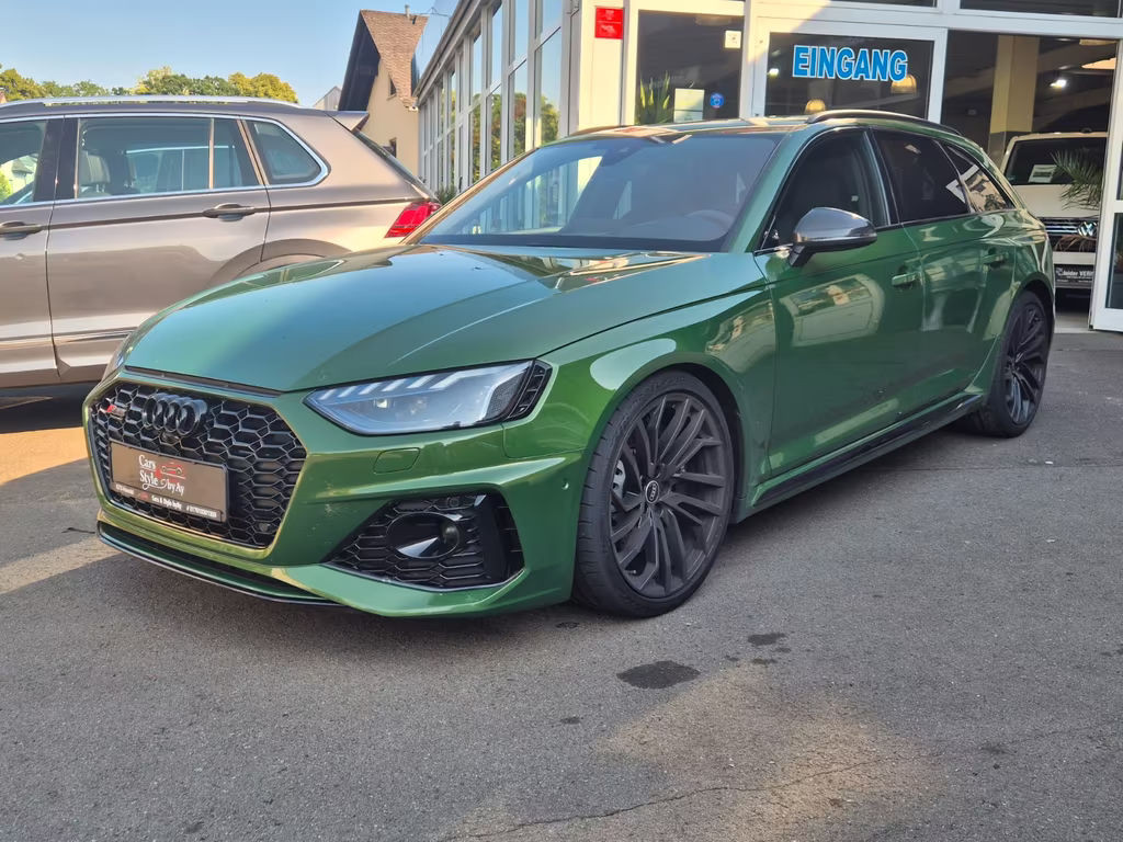 Audi RS4 Avant Quattro