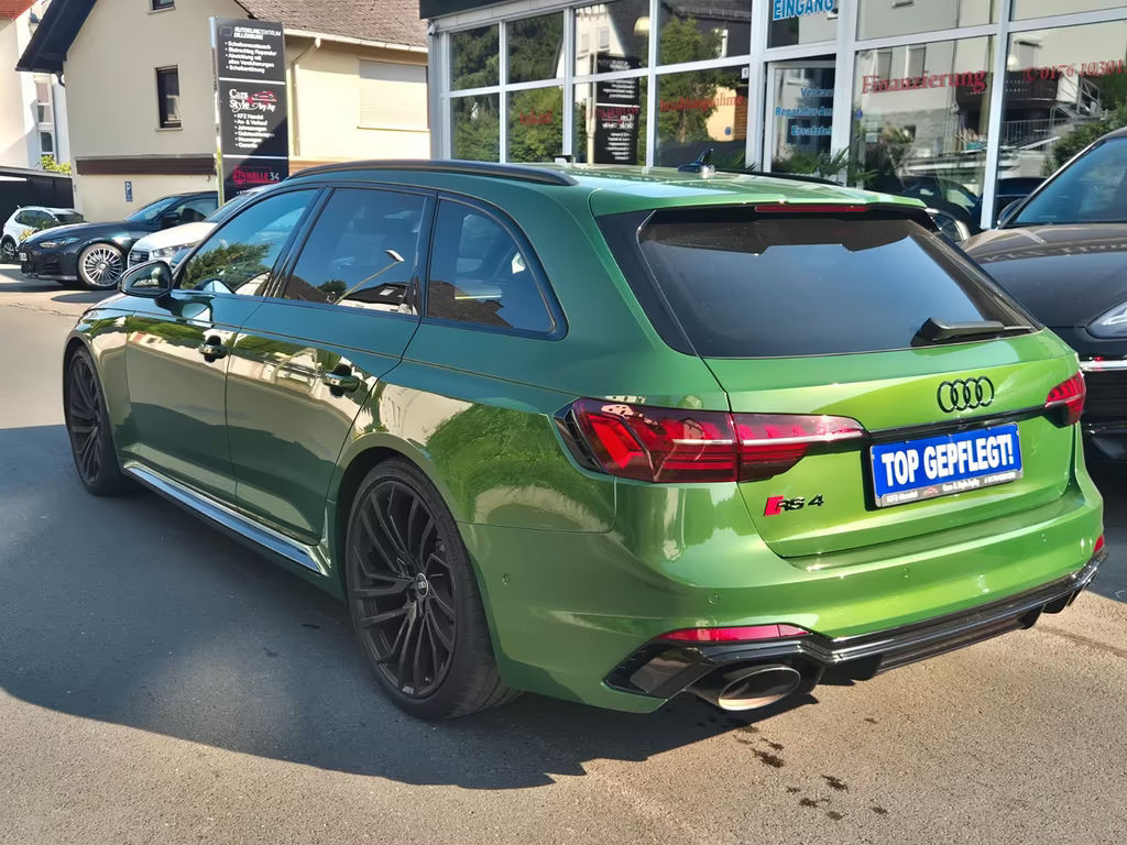 Audi RS4