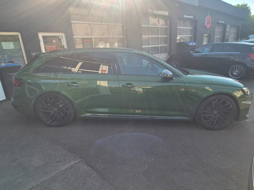 Audi RS4
