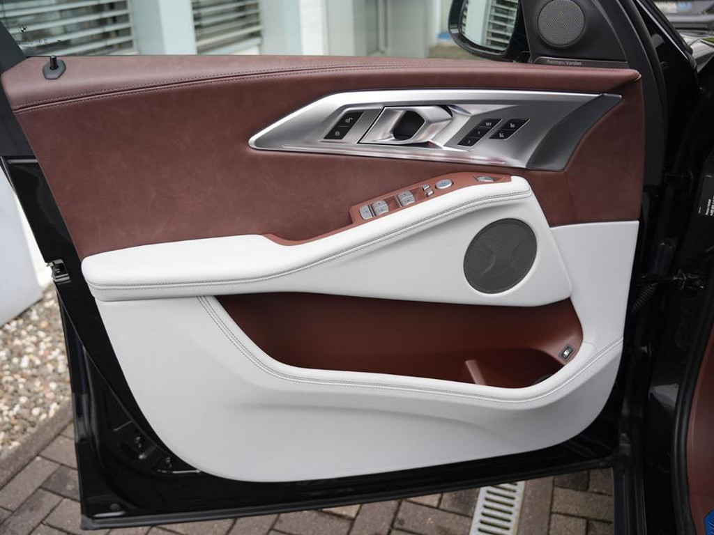 BMW XM