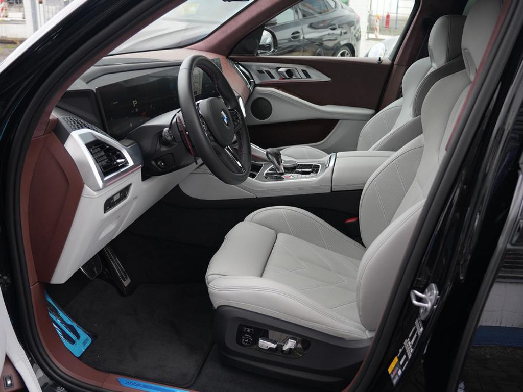 BMW XM