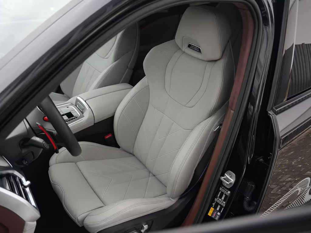 BMW XM