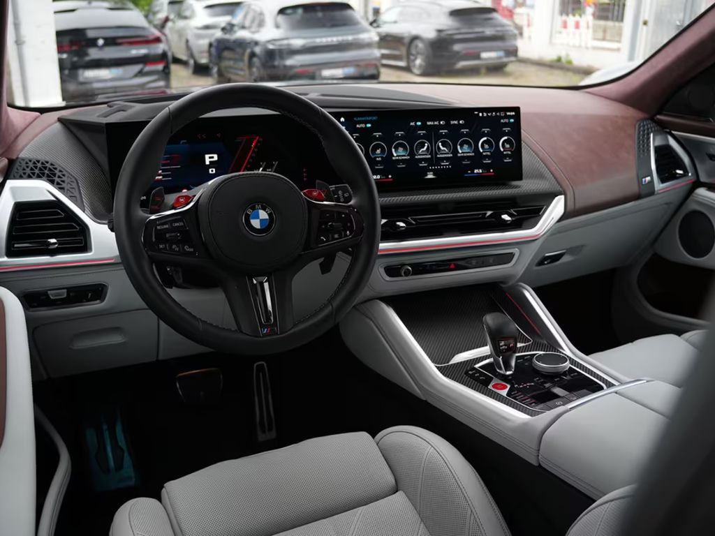 BMW XM