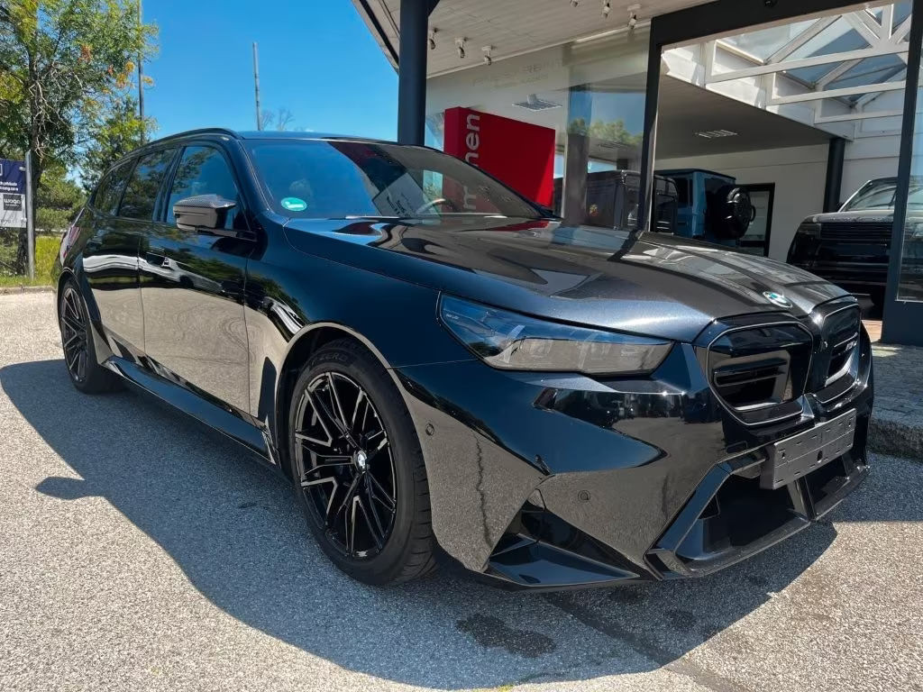 BMW M5 Touring/Drivers Pack./Bowers&Wilkins/AHK/Pano
