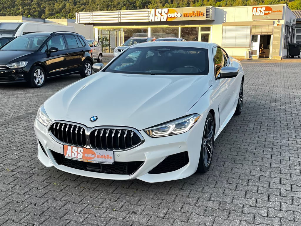 BMW M850 i/Individiual/SoftC/360/Sitzkl/ACC/Mass/Spur