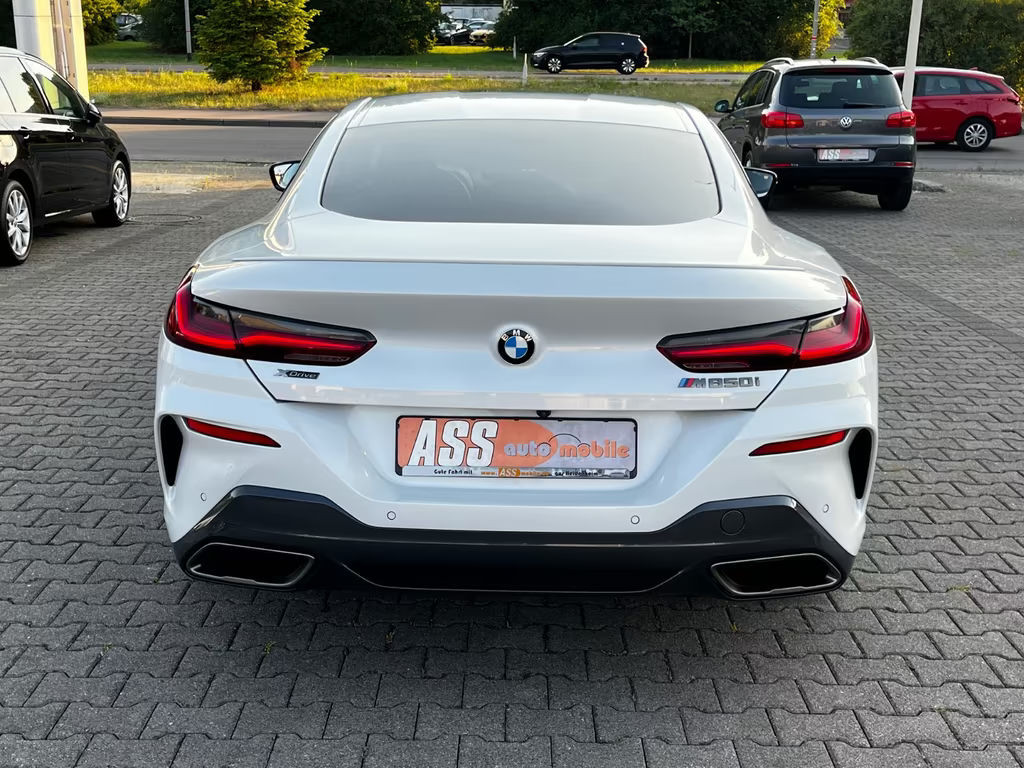 BMW M850