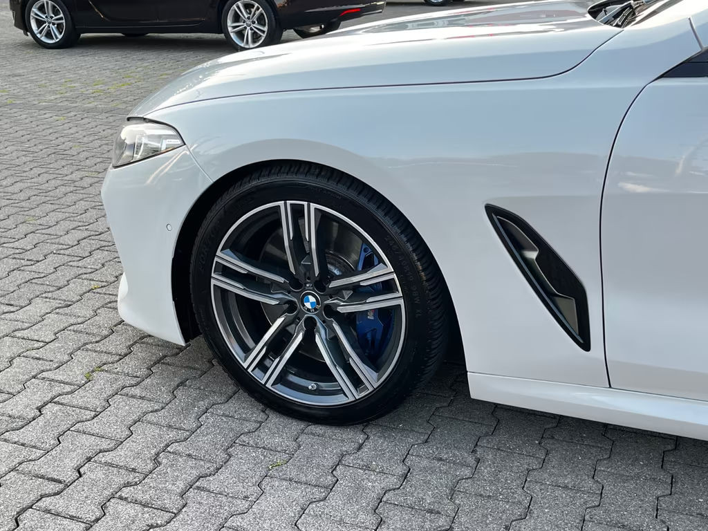 BMW M850