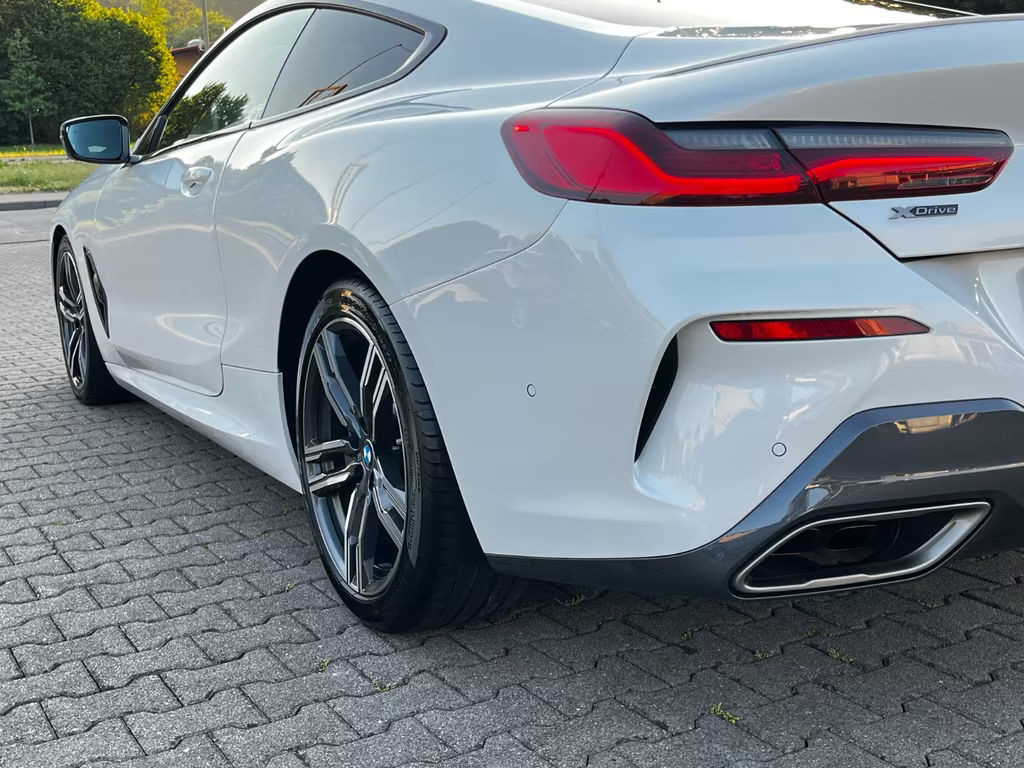 BMW M850