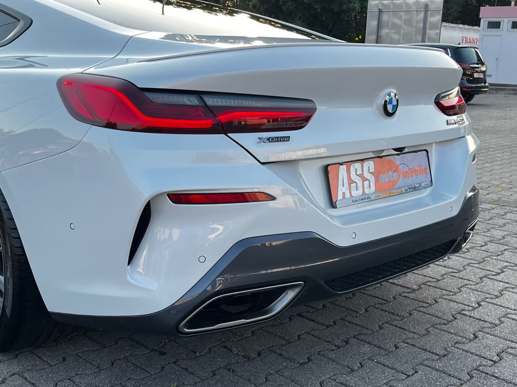BMW M850