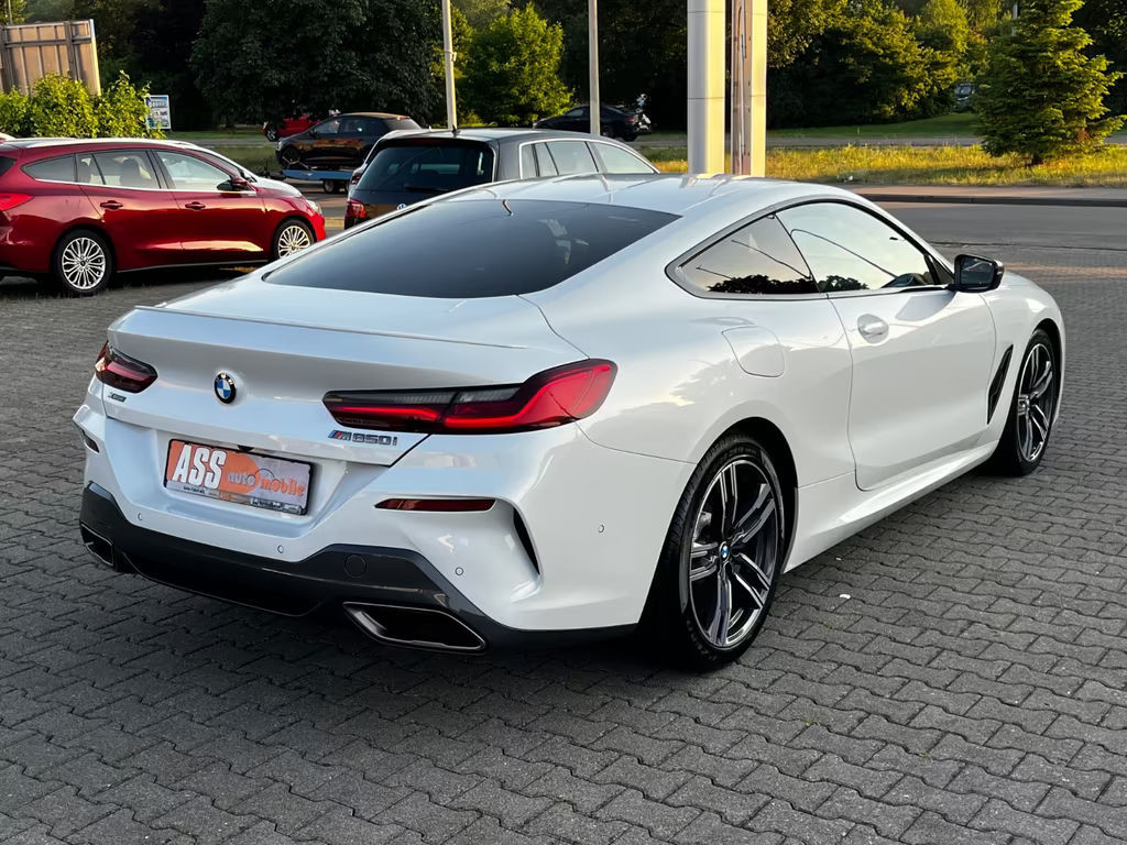 BMW M850