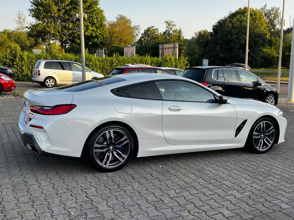 BMW M850