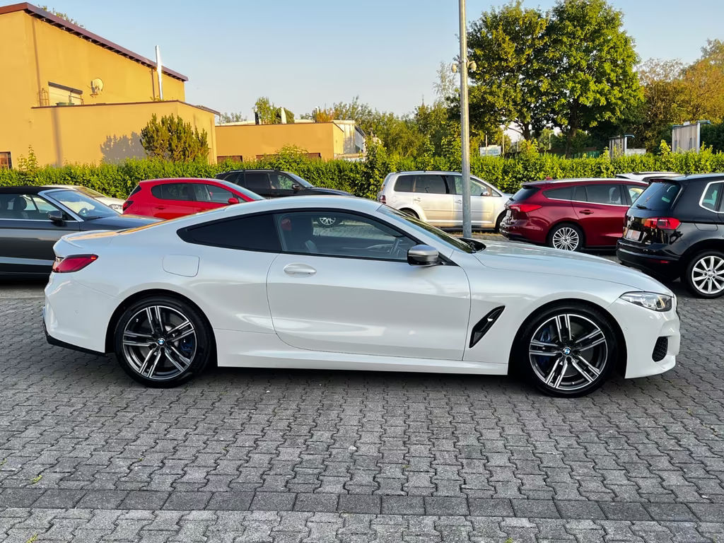 BMW M850