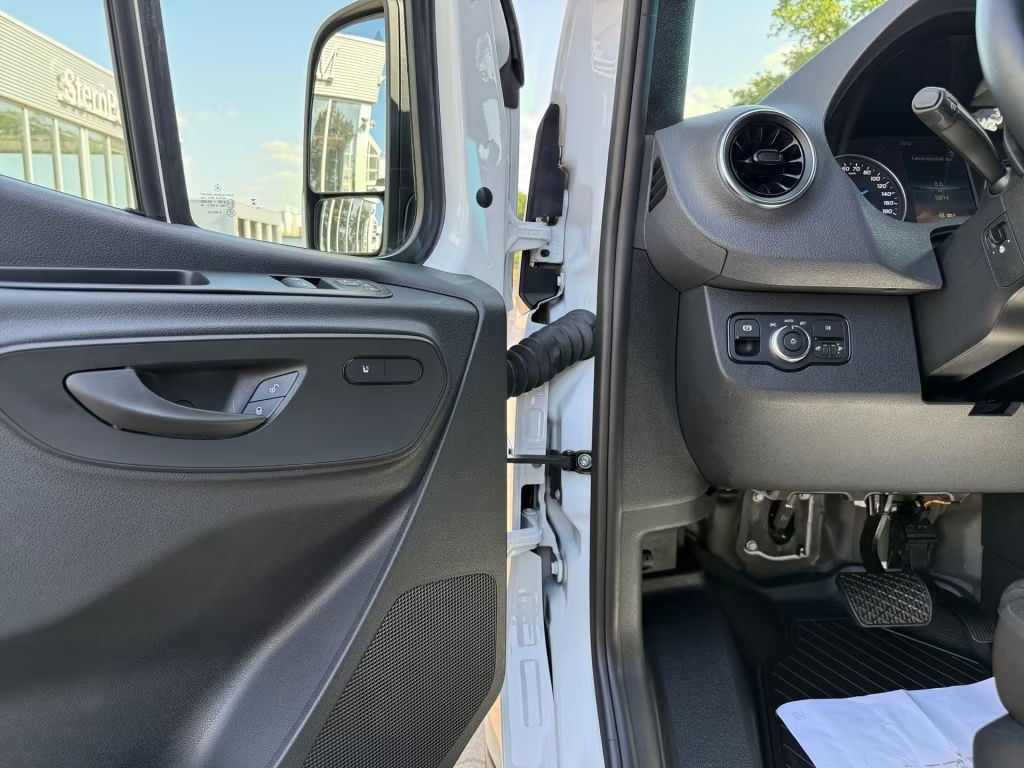 Mercedes-Benz eSprinter