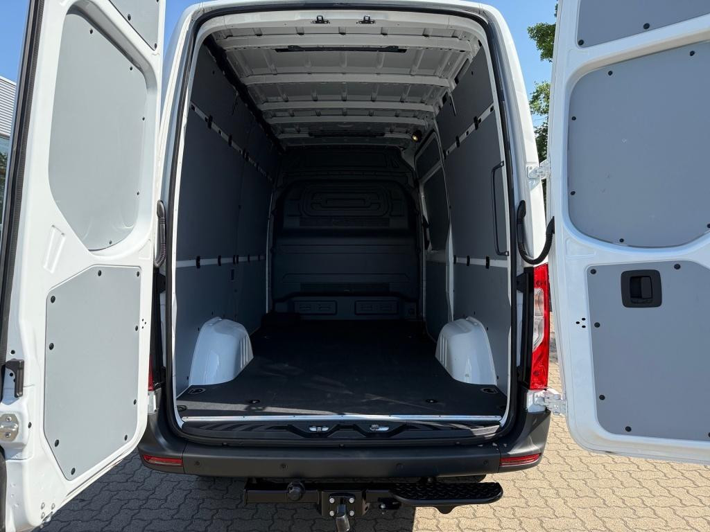 Mercedes-Benz eSprinter