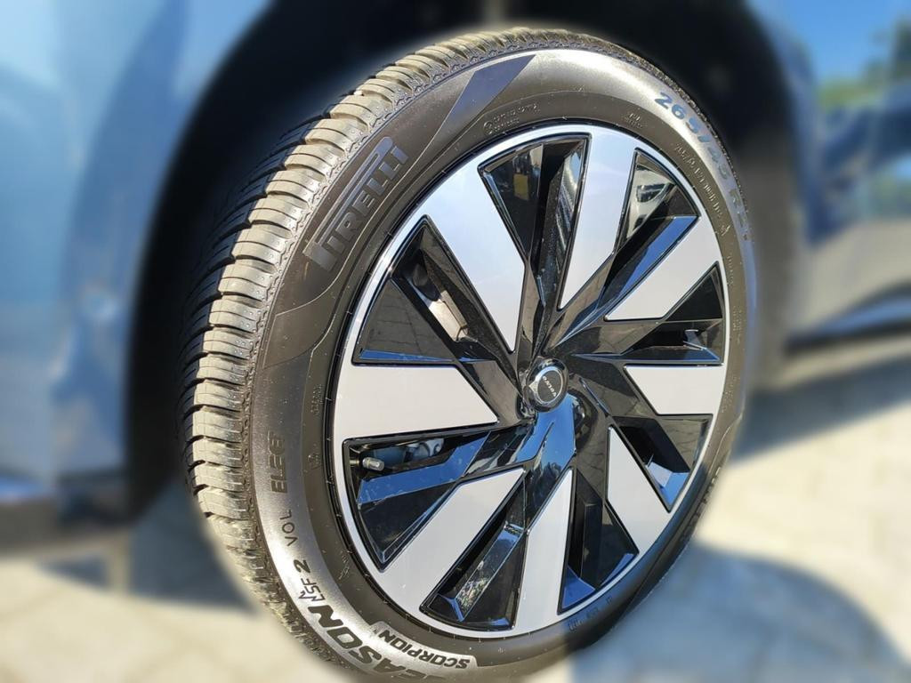 Volvo EX90