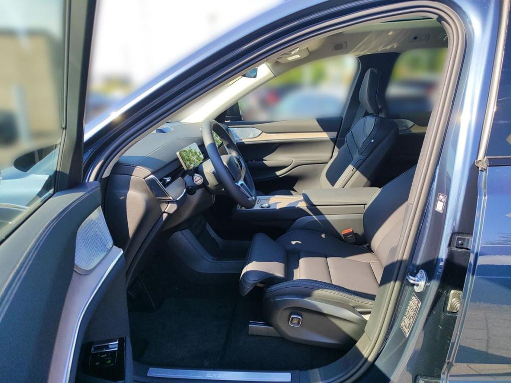 Volvo EX90
