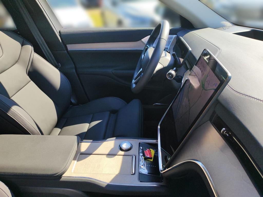 Volvo EX90
