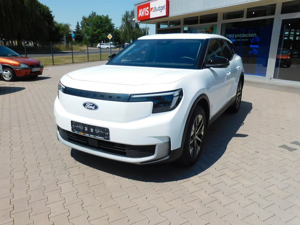 Ford Explorer AWD Extended range