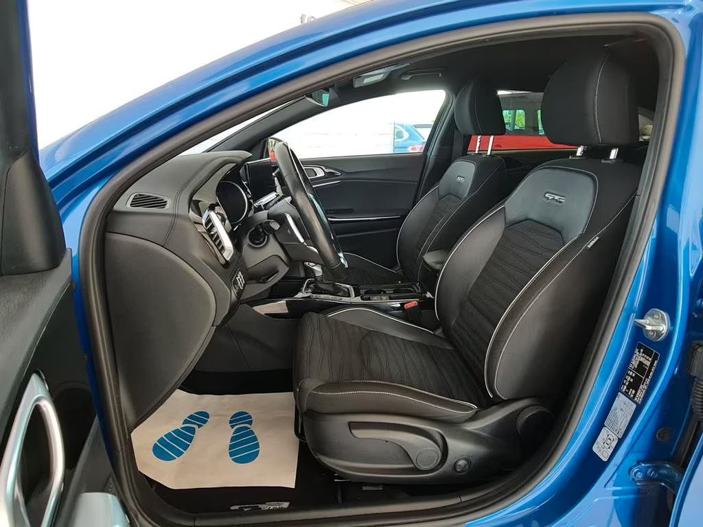 Kia ProCeed