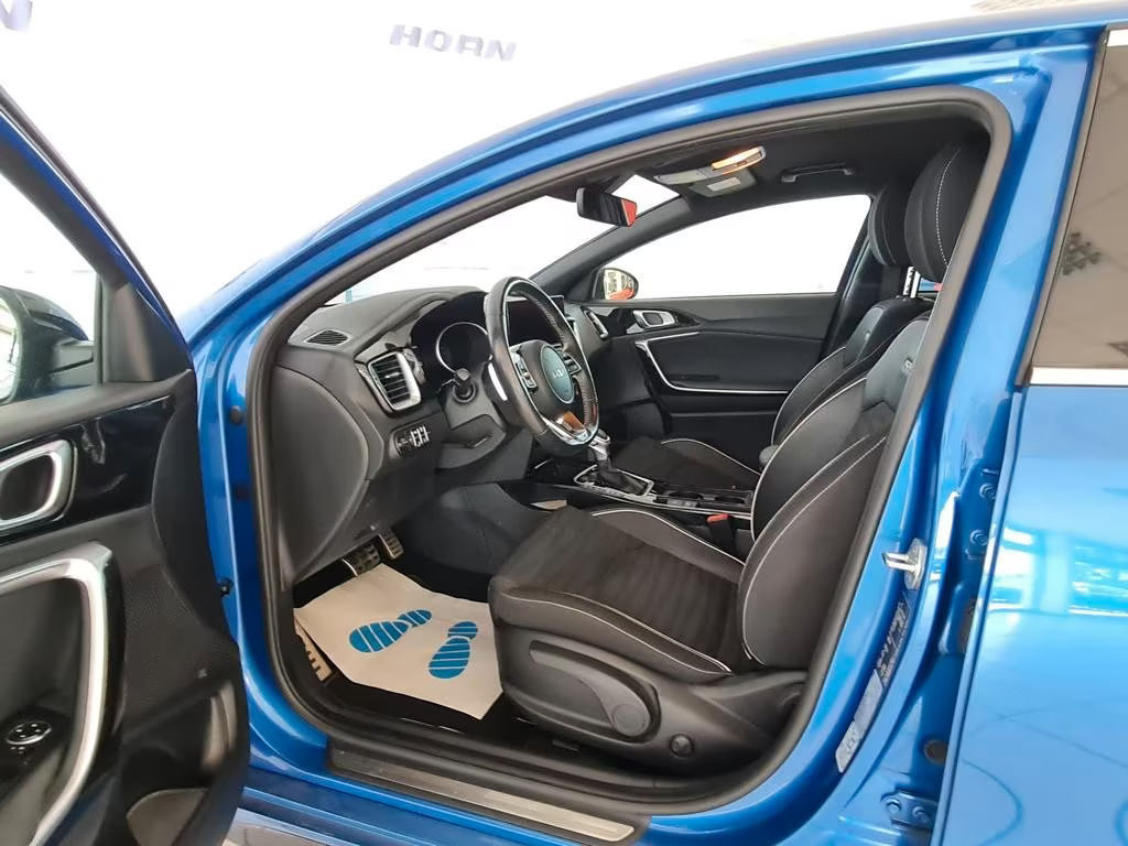 Kia ProCeed