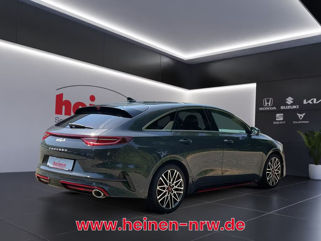 Kia ProCeed