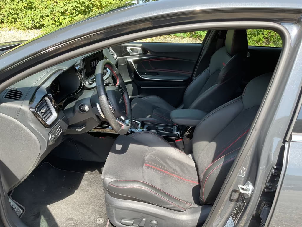 Kia ProCeed