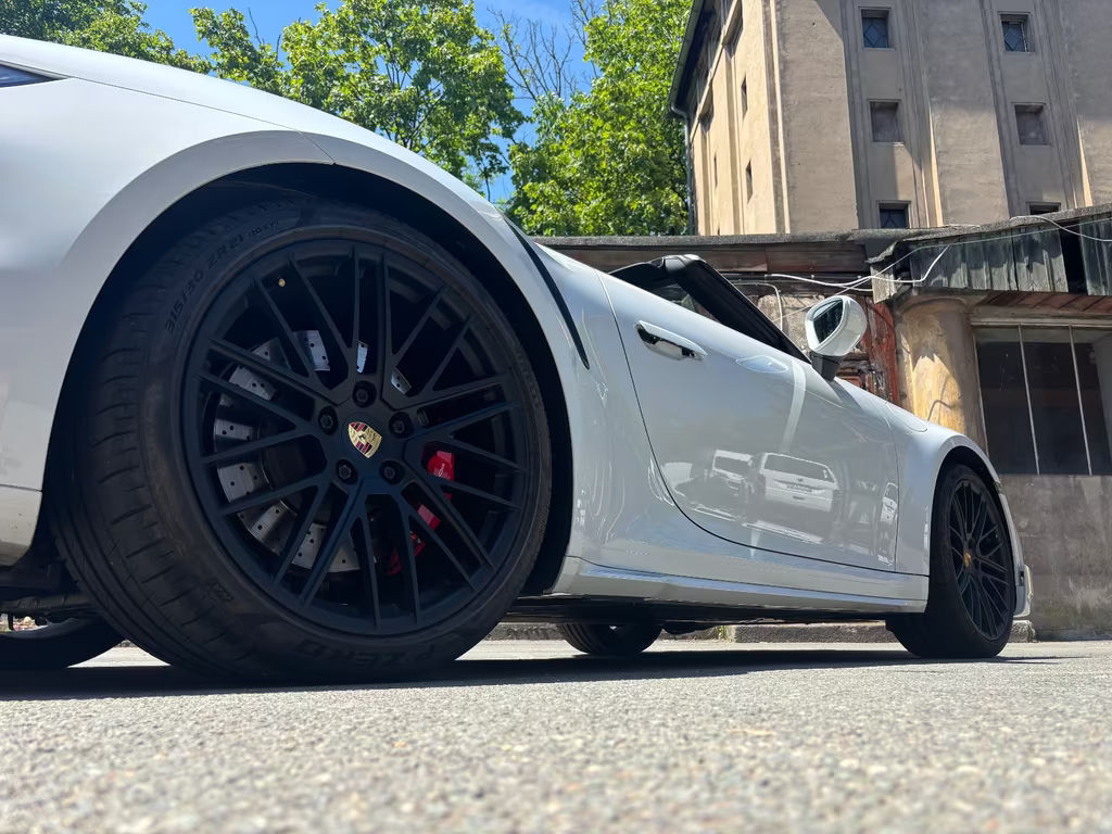 Porsche 911