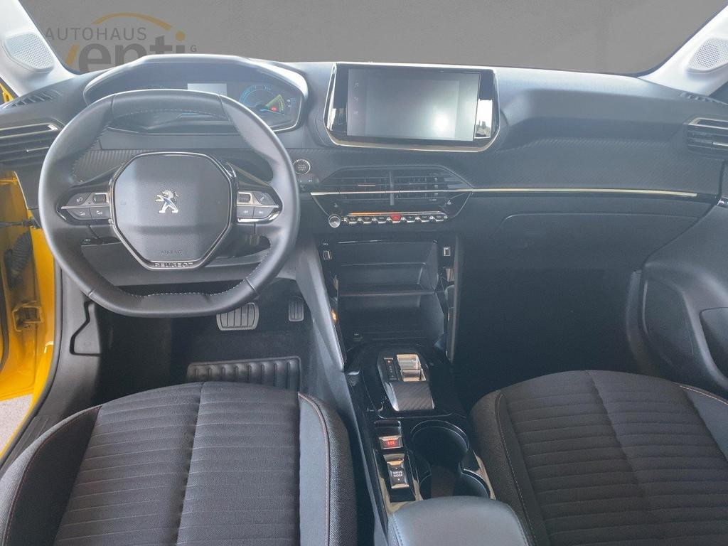 Peugeot e-208