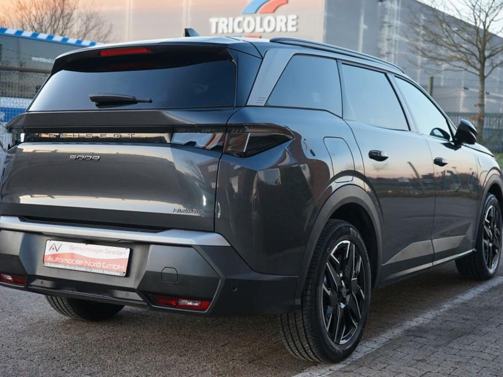 Peugeot 5008