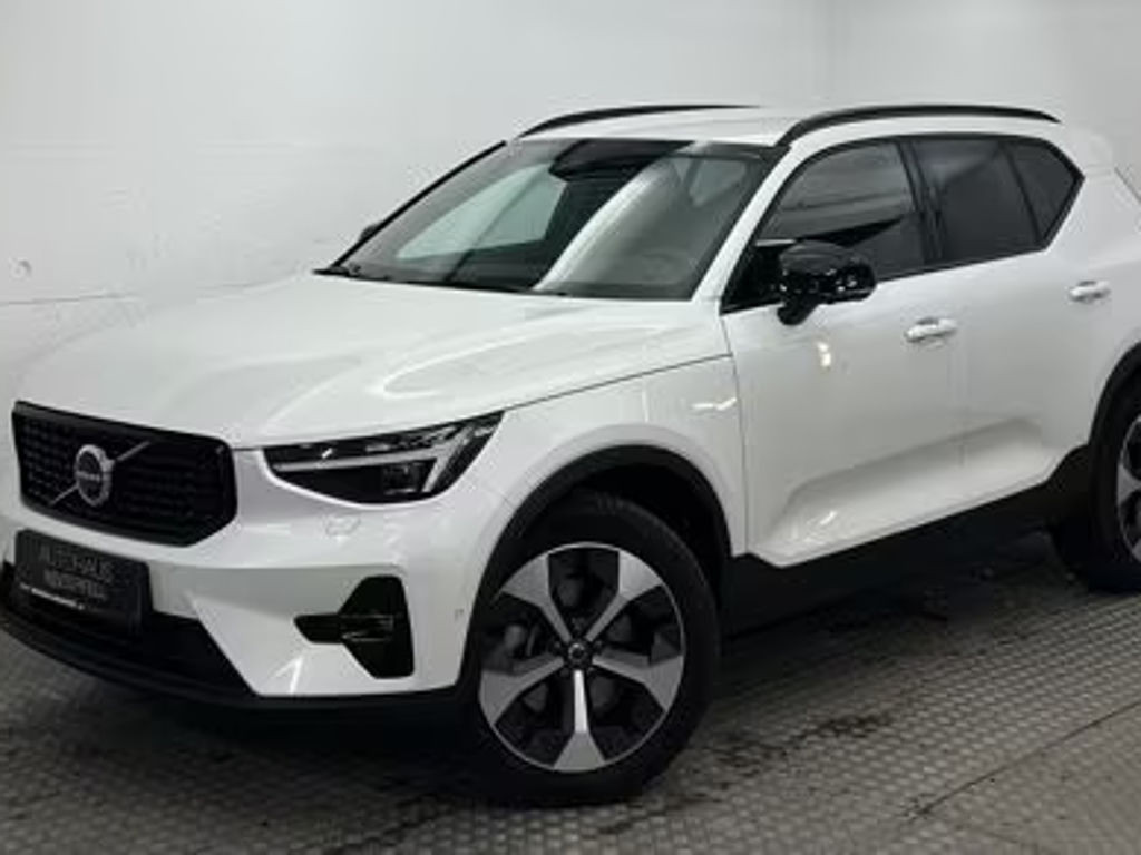 Volvo XC40 Plus Dark