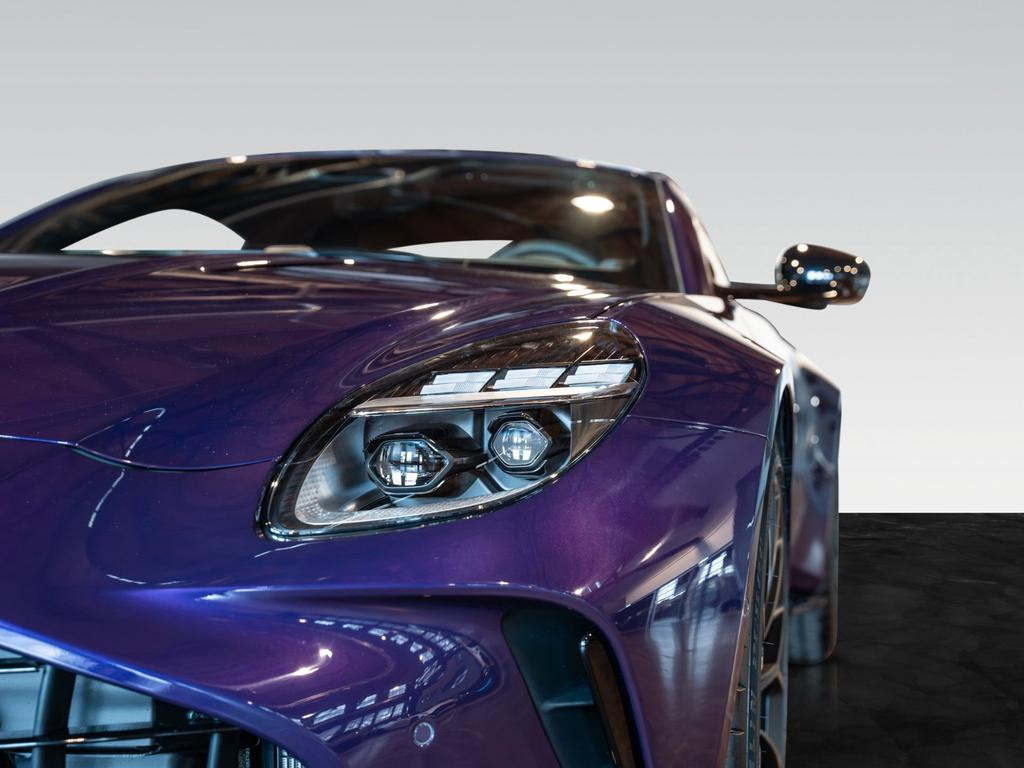Aston Martin V8 Vantage