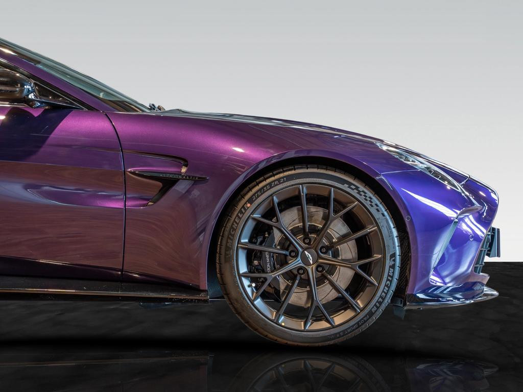 Aston Martin V8 Vantage