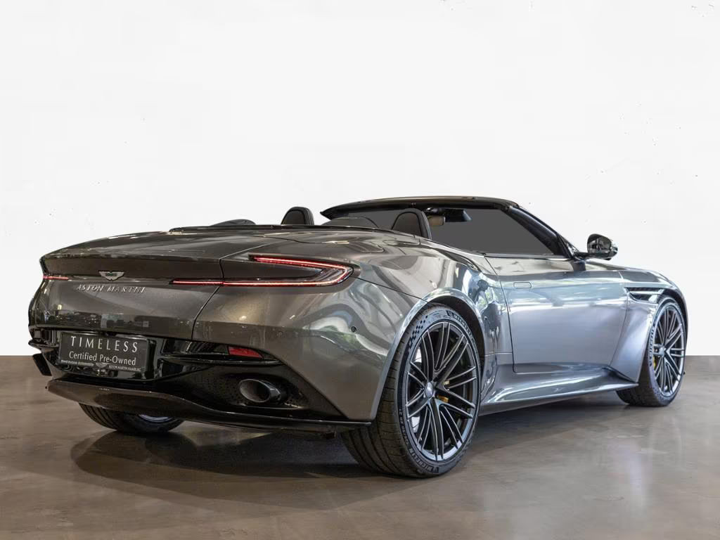 Aston Martin DB12