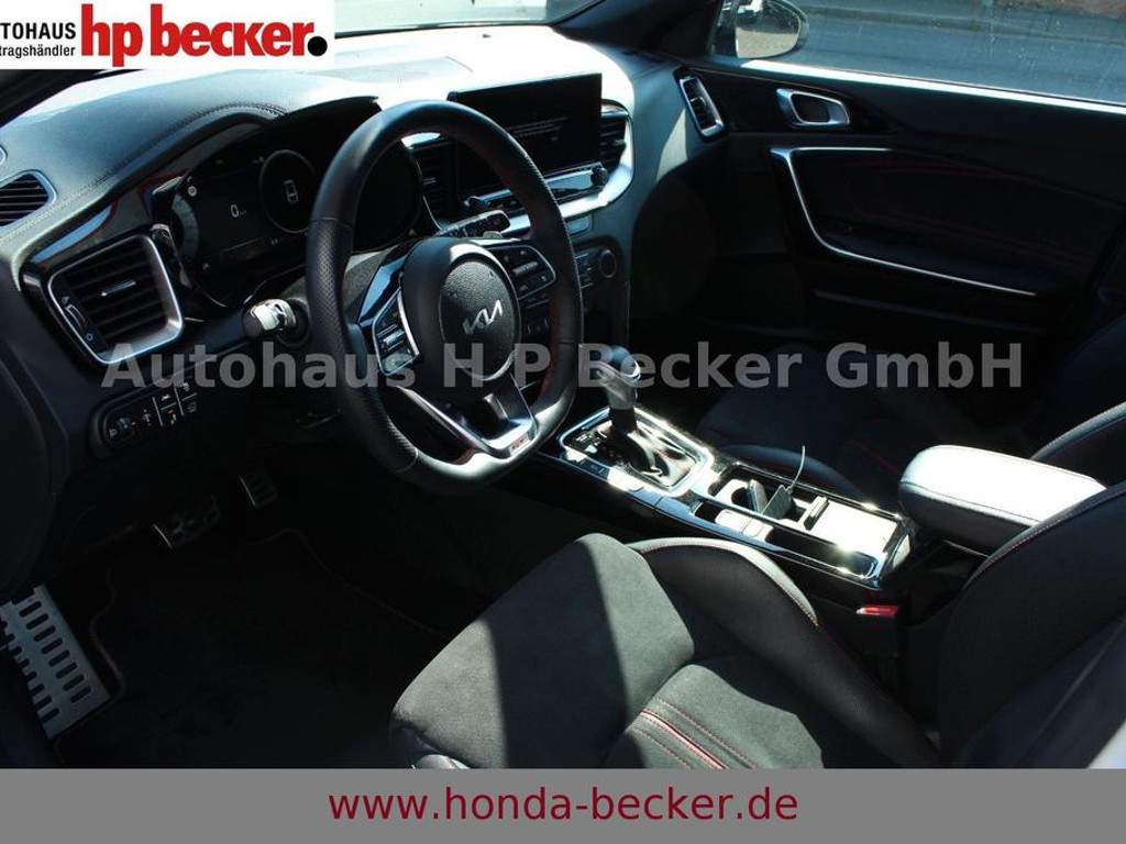 Kia ProCeed
