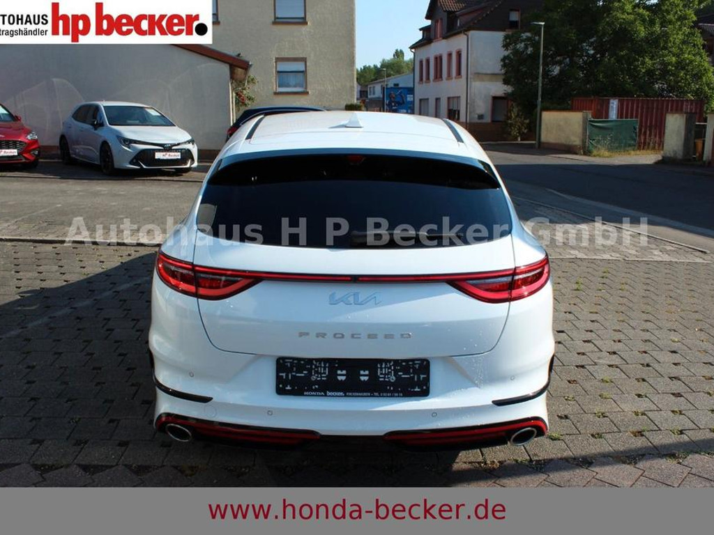 Kia ProCeed