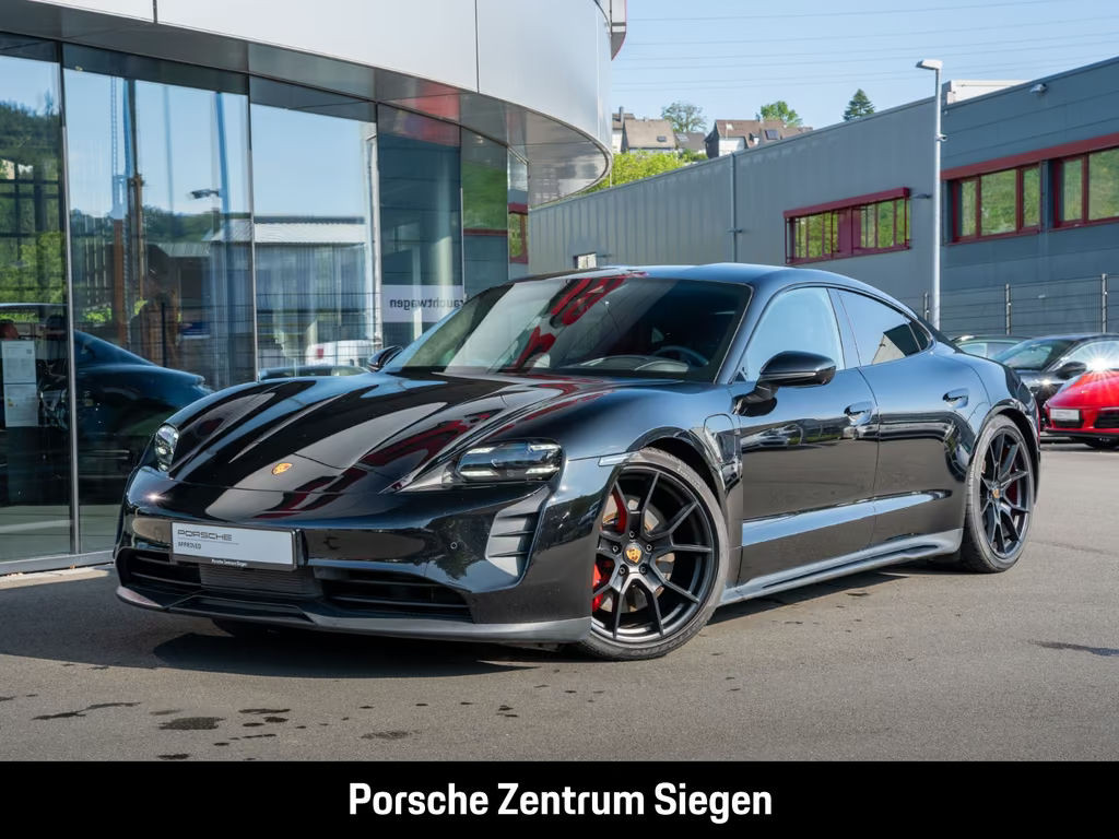 Porsche Taycan GTS