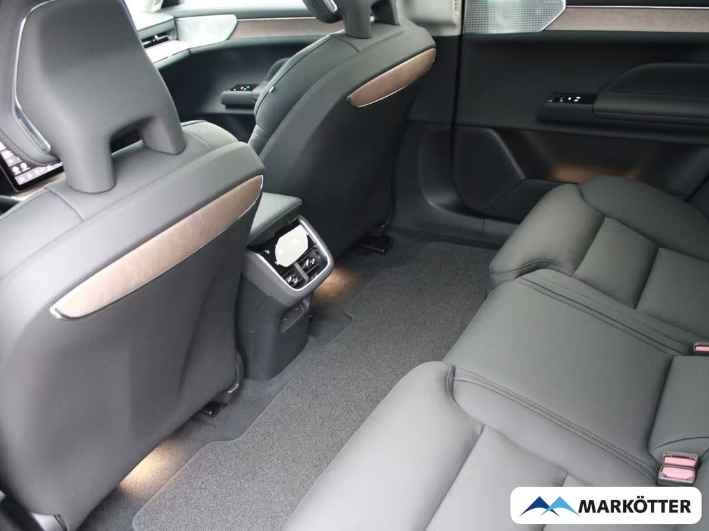 Volvo ES90