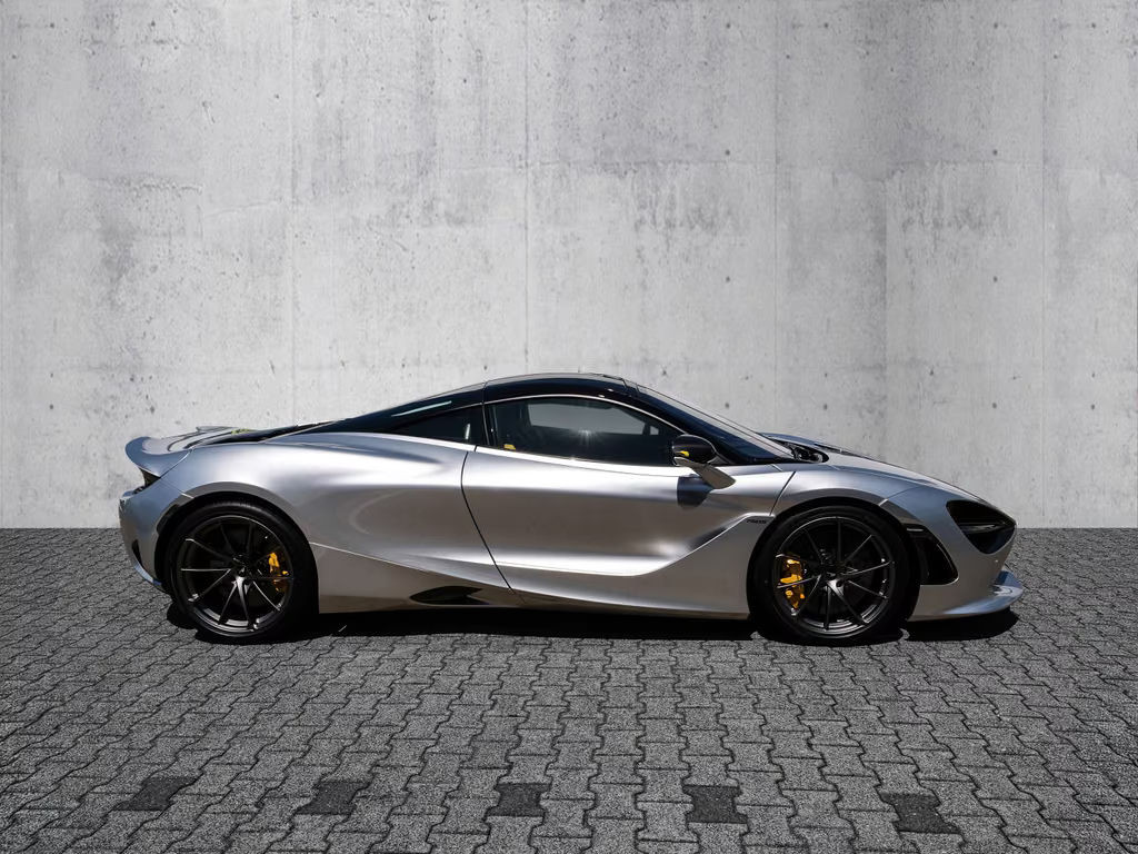 McLaren 750S