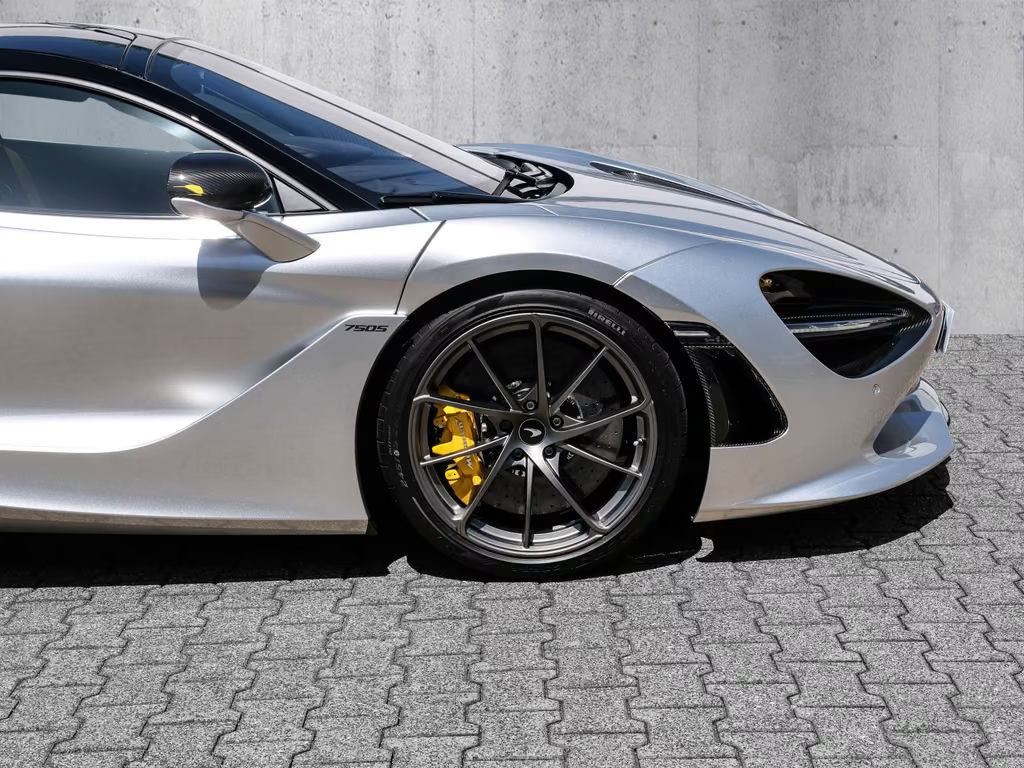 McLaren 750S