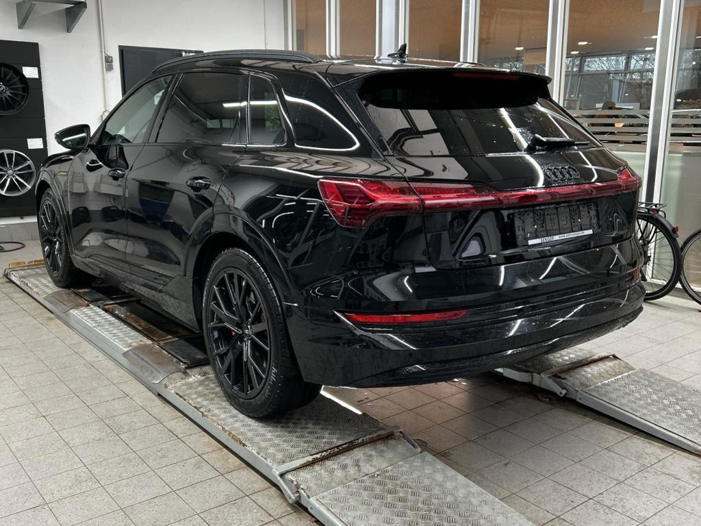 Audi e-tron Quattro S-Line 50
