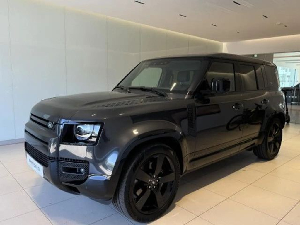 Land Rover Defender 110 Black Pack