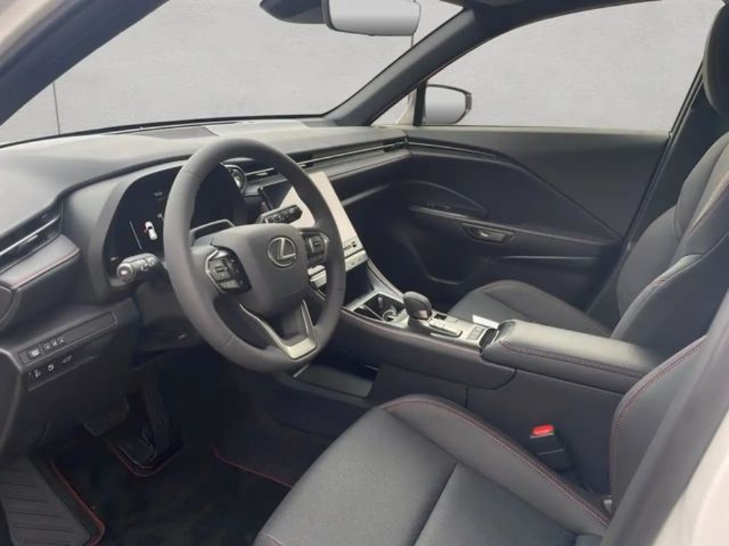 Lexus LBX