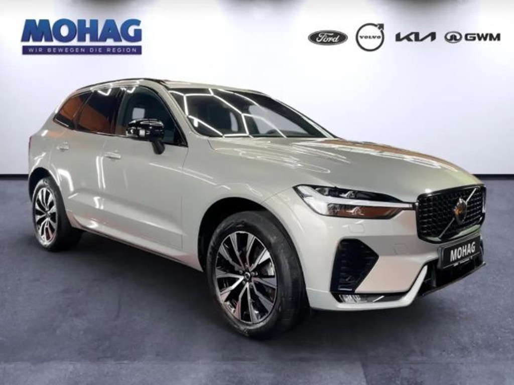 Volvo XC60 AWD Plus Dark