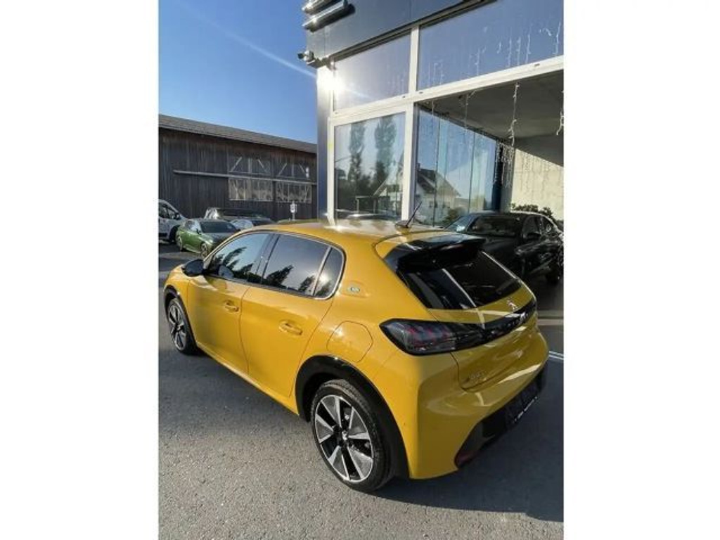 Peugeot e-208