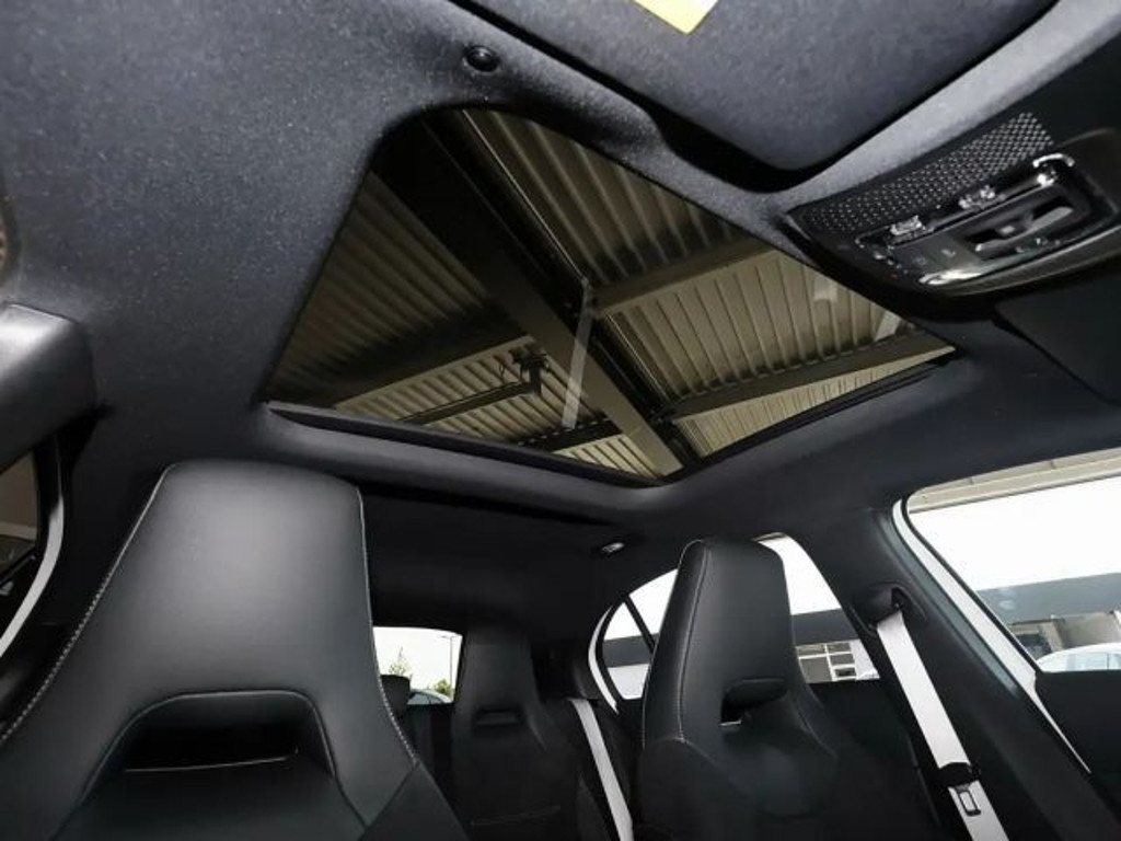Mercedes-Benz A-Klasse A 200 AMG Line