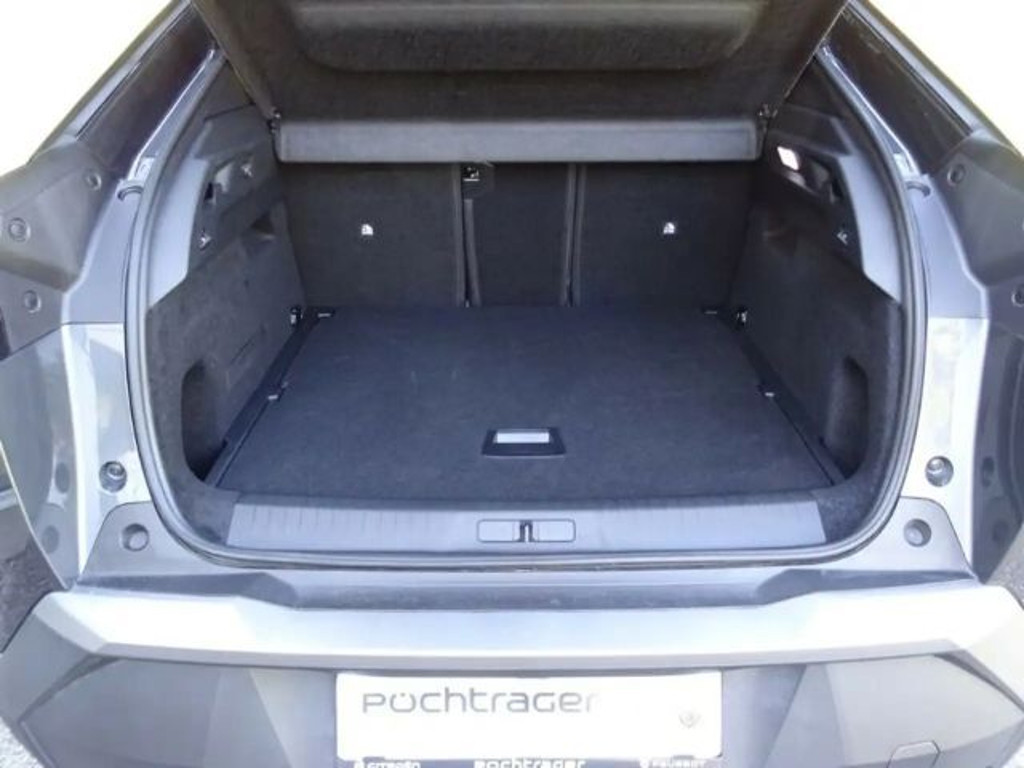 Peugeot E-3008