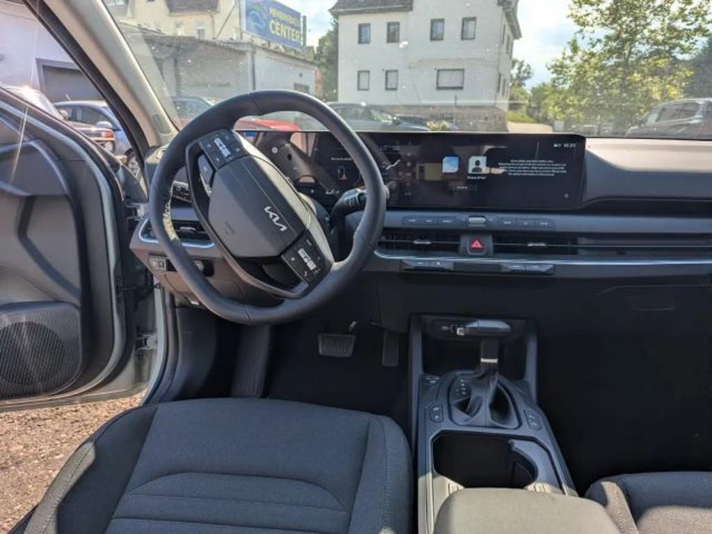 Kia K4