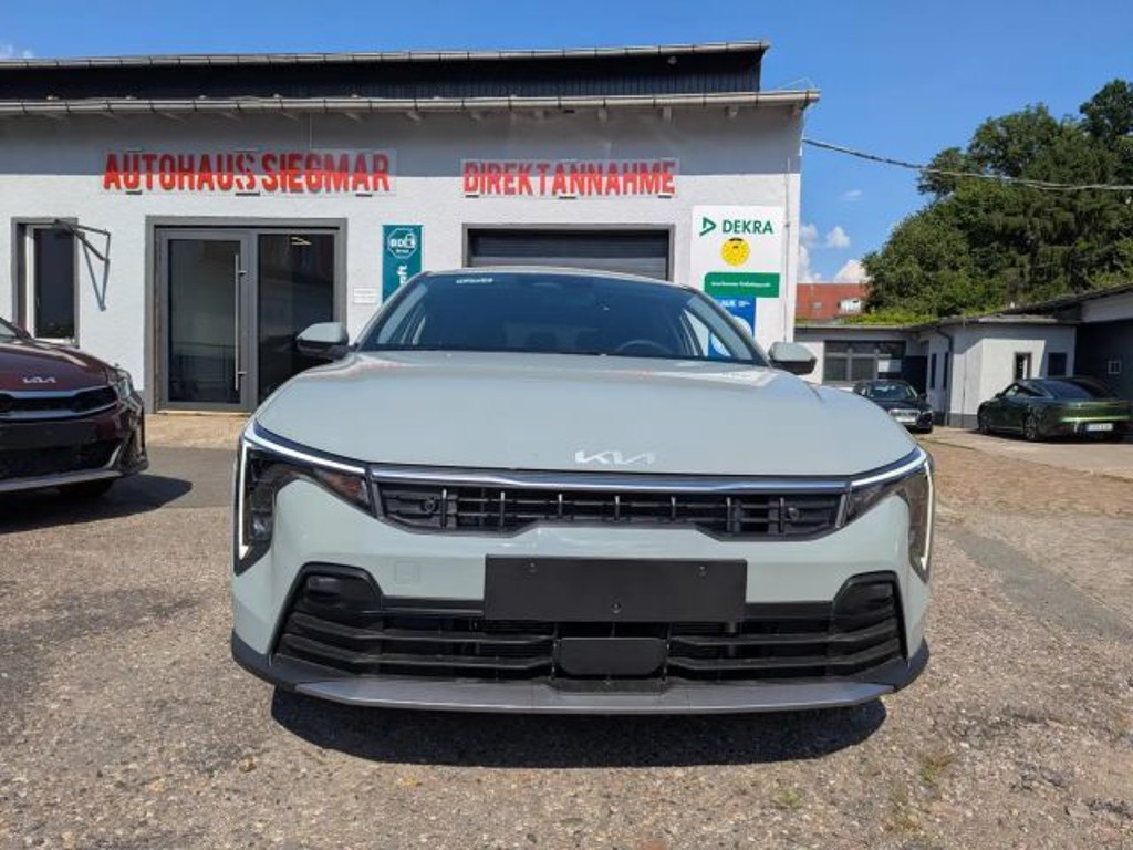 Kia K4