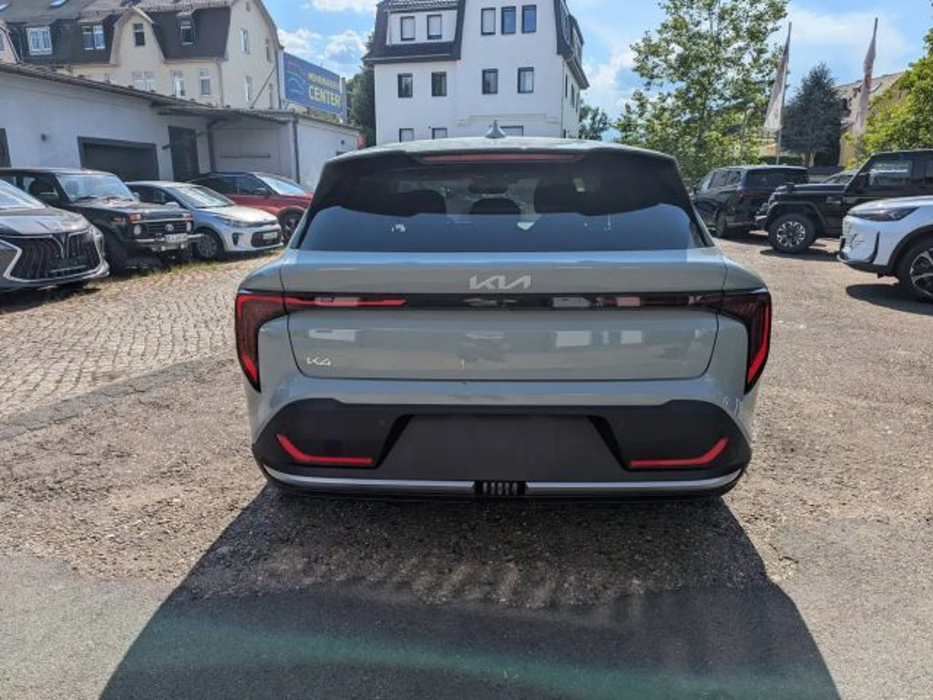 Kia K4